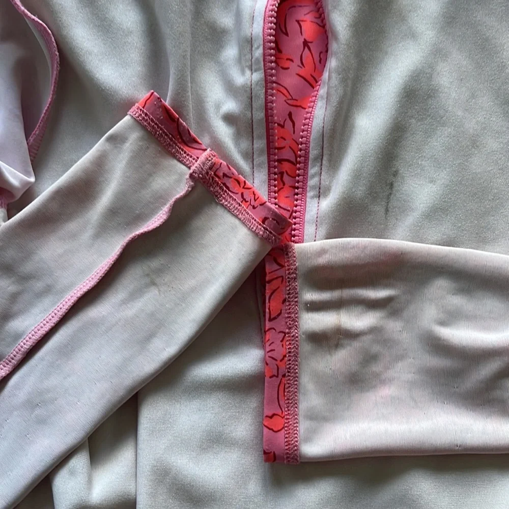 🌺 Billabong Girls long sleeve swimsuit 🌺 - Picture 6 of 7